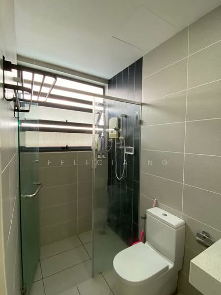 Servis Apartment untuk Disewa di The Cruise Residence - Felicia Ng - Bathroom - PropertyGuru.com.my