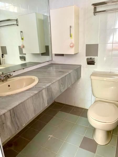 Apartment for Rent at Damai Villa (28 Logan) - Gan Chun Kai - Bathroom - PropertyGuru.com.my