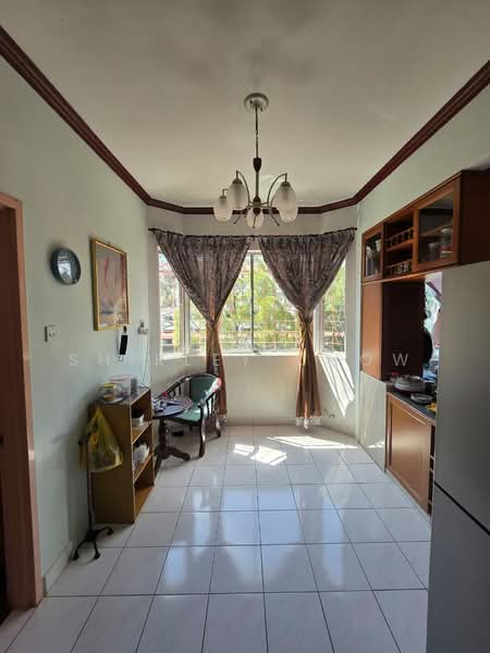 Apartment for Sale at Beverly Hills 3 - shirley Chow - Living Room - PropertyGuru.com.my