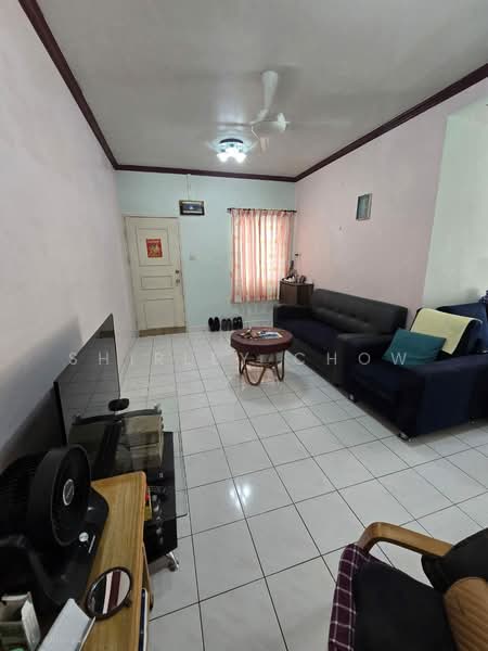 Apartment for Sale at Beverly Hills 3 - shirley Chow - Living Room - PropertyGuru.com.my