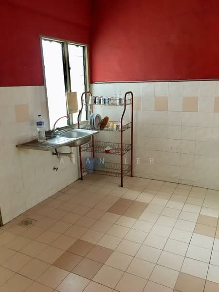 Pangsapuri untuk Dijual di Sri Impian Apartment - Alan Ler - Kitchen - PropertyGuru.com.my