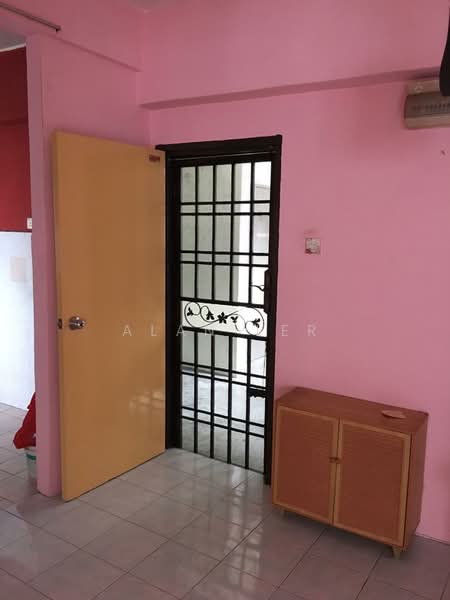 Pangsapuri untuk Dijual di Sri Impian Apartment - Alan Ler - Entrance - PropertyGuru.com.my