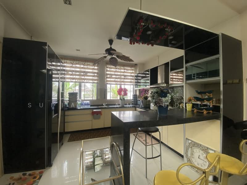 Rumah Banglo untuk Dijual di Subang Bestari (Shah Alam) - Sufian Kamaruddin - Kitchen - PropertyGuru.com.my