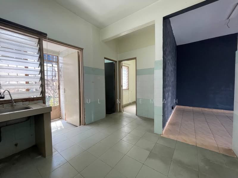 Terraced House for Sale in Subang Jaya (Selangor) - Nurul Naemah - Kitchen - PropertyGuru.com.my