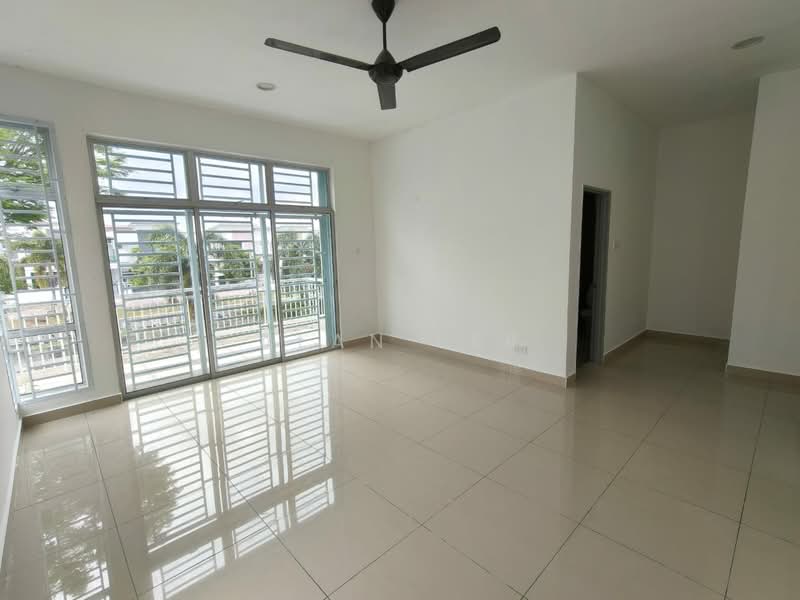 Rumah Kluster untuk Dijual di Taman Pulai Hijauan (Skudai) - Alan Ler - Living Room - PropertyGuru.com.my
