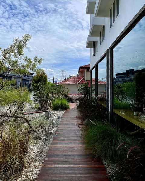 Shop / Office for Rent in Petaling Jaya (Selangor) - Jen Hoy William Cheah - Example small pocket park - PropertyGuru.com.my