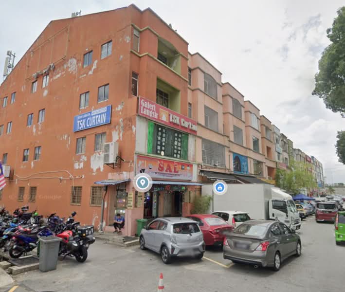 Shop for Rent in Bandar Puchong Utama (Puchong) - Elaine Lee - Exterior - PropertyGuru.com.my