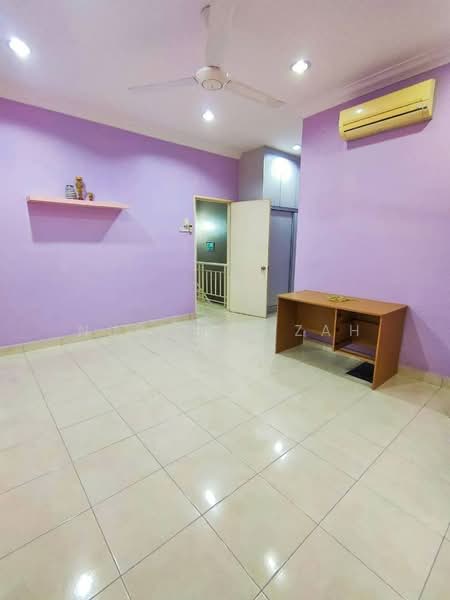 2-storey Terraced House for Rent in Desa Coalfields (Ijok) - Nur Hanizah - Living Room - PropertyGuru.com.my