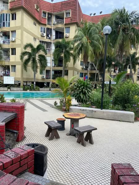 Pangsapuri untuk Dijual di Puteri Court - Faisal Abu Omar - Exterior - PropertyGuru.com.my