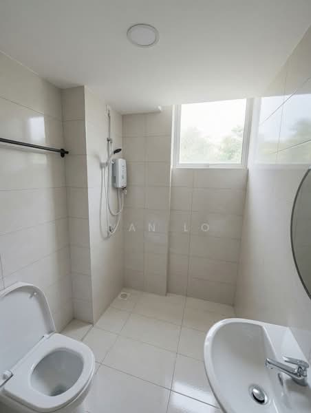 Service Residence for Rent at Vista Tiara (MBW Bay) - Ivan Lo - Bathroom - PropertyGuru.com.my