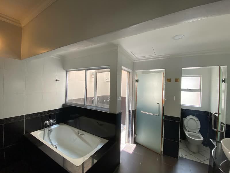 Kondominium untuk Disewa di Seri Maya Condominium - Hanif Kasmani - Bathroom - PropertyGuru.com.my