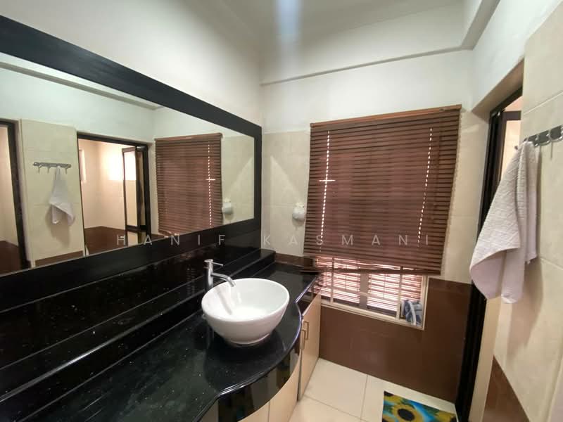 Kondominium untuk Disewa di Seri Maya Condominium - Hanif Kasmani - Bathroom - PropertyGuru.com.my