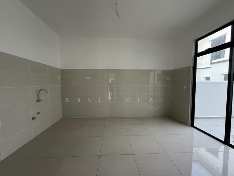 Cluster House for Sale in Iskandar Puteri (Nusajaya) (Johor) - Annie Chai - Kitchen - PropertyGuru.com.my
