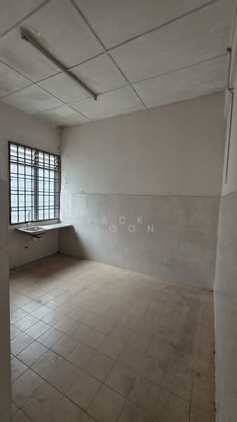1-storey Terraced House for Sale in Kulai (Johor) - Jack Phoon - Kitchen - PropertyGuru.com.my