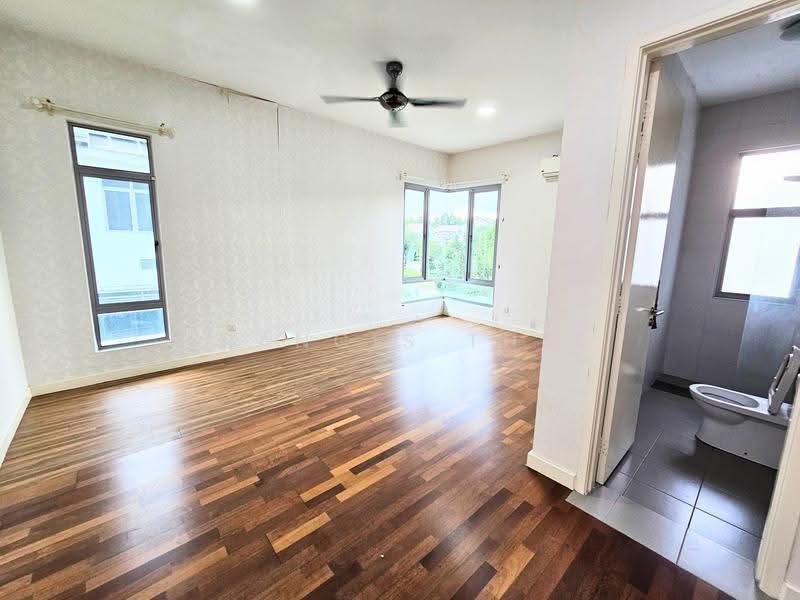 Bungalow House for Sale in Kajang (Selangor) - Francis Thee - Bathroom - PropertyGuru.com.my