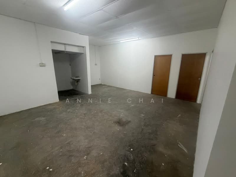 Terrace Factory for Rent in Taman Tan Sri Yaacob (Johor Bahru) - Annie Chai - Interior - PropertyGuru.com.my