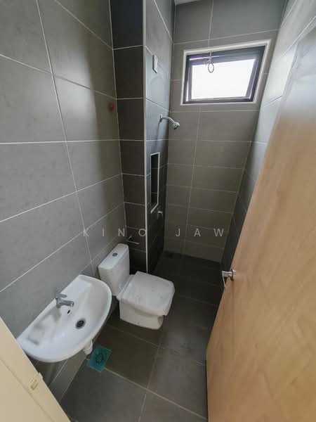 Rumah Kluster untuk Dijual di Taman Mount Austin (Tebrau) - Kino Jaw - Bathroom - PropertyGuru.com.my