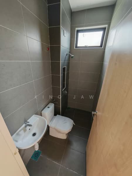 Rumah Kluster untuk Dijual di Taman Mount Austin (Tebrau) - Kino Jaw - Bathroom - PropertyGuru.com.my