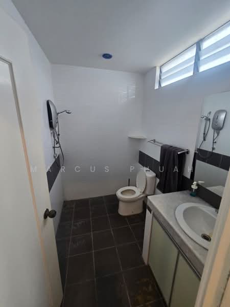 Kondominium untuk Dijual di Villa Ria - Marcus Phuah - Bathroom - PropertyGuru.com.my