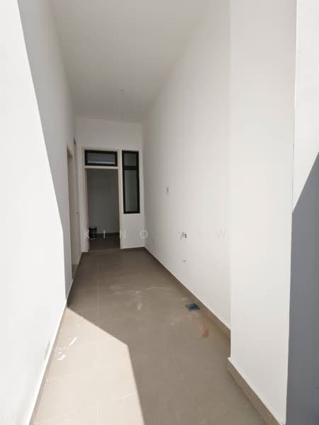 Rumah Kluster untuk Dijual di Taman Mount Austin (Tebrau) - Kino Jaw - Corridor - PropertyGuru.com.my