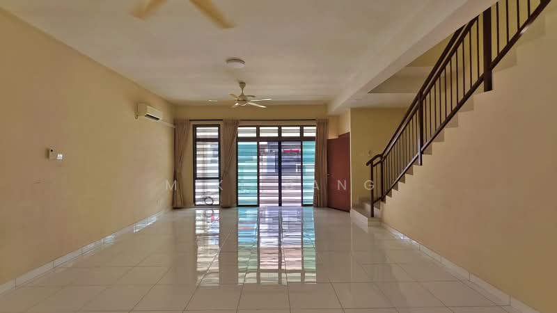 2-storey Terraced House for Sale in Bandar Dato Onn (Tebrau) - Mike Bang - Living Room - PropertyGuru.com.my