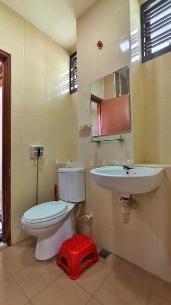 2-storey Terraced House for Sale in Bandar Dato Onn (Tebrau) - Mike Bang - Bathroom - PropertyGuru.com.my