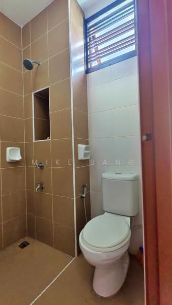 2-storey Terraced House for Sale in Bandar Dato Onn (Tebrau) - Mike Bang - Bathroom - PropertyGuru.com.my