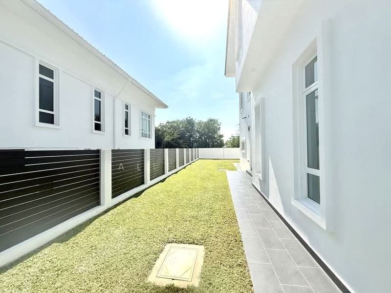 Rumah Banglo untuk Dijual di Sungai Merab (Dengkil) - Alif Saad - Exterior - PropertyGuru.com.my