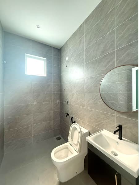 Rumah Banglo untuk Dijual di Sungai Merab (Dengkil) - Alif Saad - Bathroom - PropertyGuru.com.my