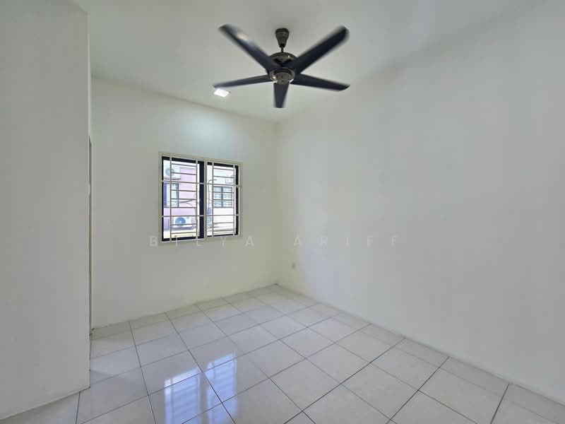 2.5-storey Terraced House for Sale in Saujana Utama (Selangor) - BILYA ARIFF - PropertyGuru.com.my