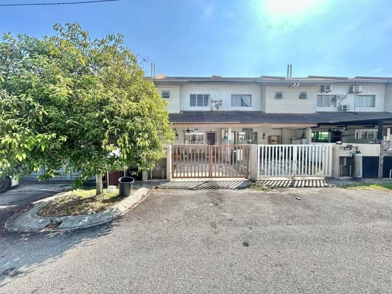 2-storey Terraced House for Sale in Taman Desiran Bayu (Puchong) - Yasmin Sulaiman - Exterior - PropertyGuru.com.my