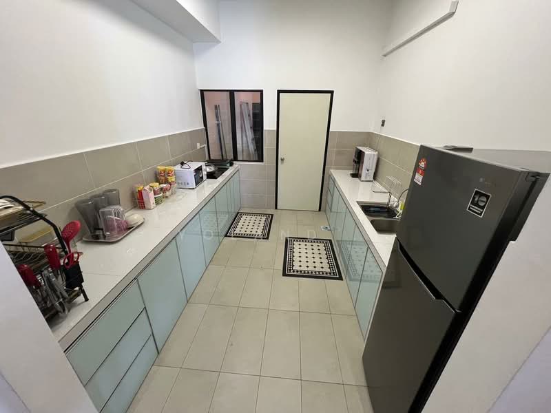 Rumah Teres 2 Tingkat untuk Disewa di Johor Bahru (Johor) - Yoland . - Kitchen - PropertyGuru.com.my