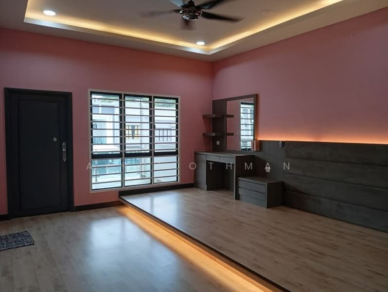 2-storey Terraced House for Sale in Sikamat (Negeri Sembilan) - Azrul Othman - Bedroom - PropertyGuru.com.my