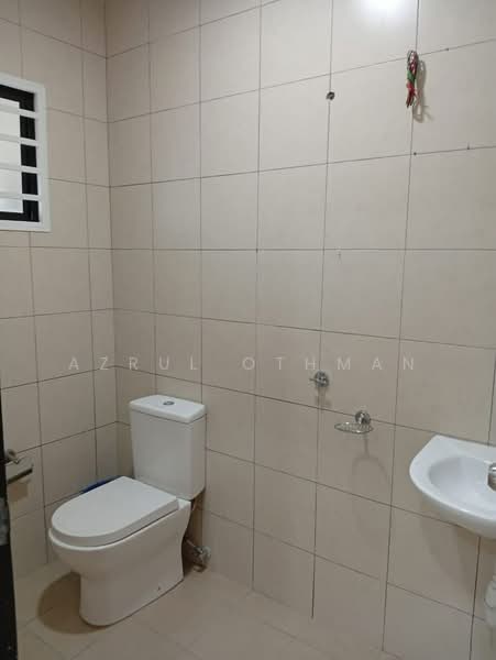2-storey Terraced House for Sale in Sikamat (Negeri Sembilan) - Azrul Othman - Bathroom - PropertyGuru.com.my