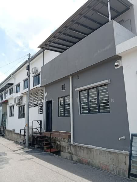 2-storey Terraced House for Sale in Sikamat (Negeri Sembilan) - Azrul Othman - Exterior - PropertyGuru.com.my