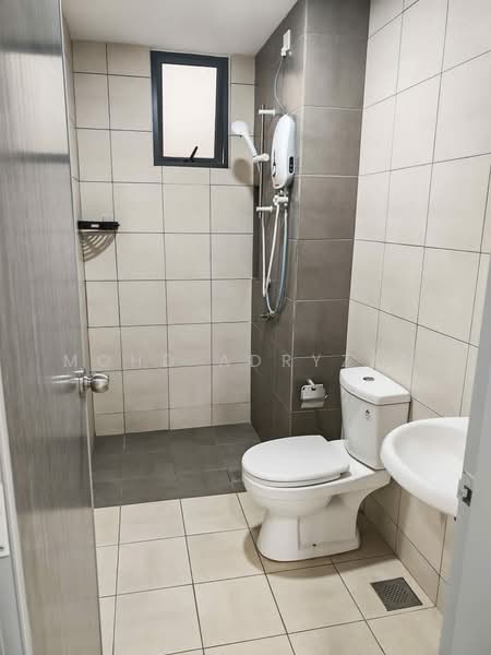 Service Residence for Rent at MIRA at Shorea Park - Mohd Adryzam - Bathroom - PropertyGuru.com.my