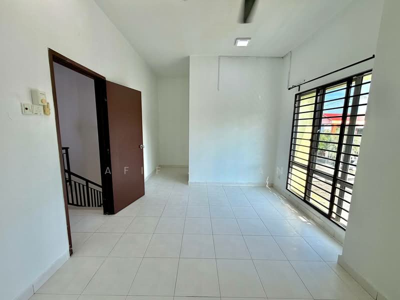 Rumah Teres 2 Tingkat untuk Dijual di Semenyih (Selangor) - Afif Azizan - Interior - PropertyGuru.com.my