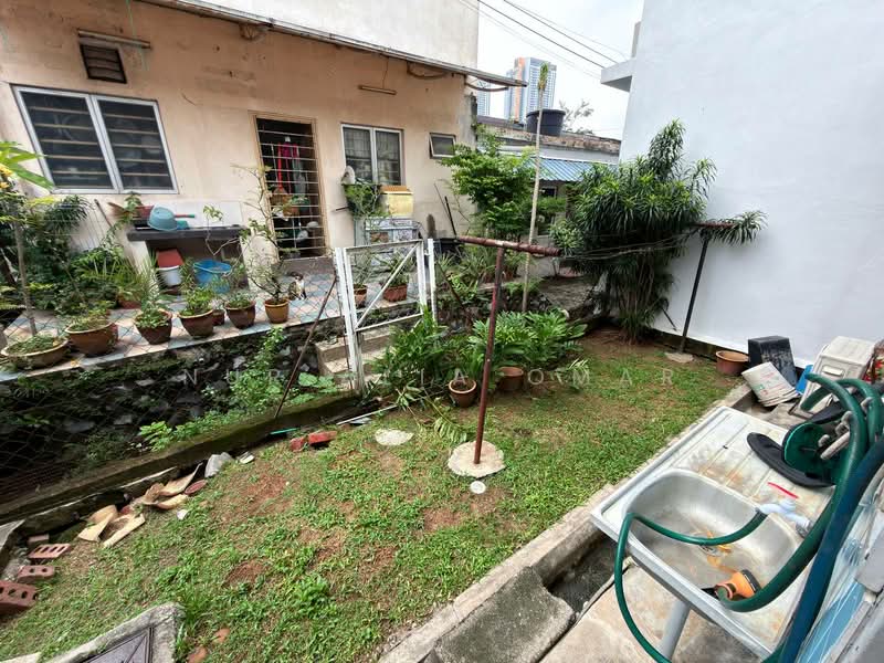 1-storey Terraced House for Sale in Kelana Jaya (Petaling Jaya) - Nur Alia Omar - Exterior - PropertyGuru.com.my