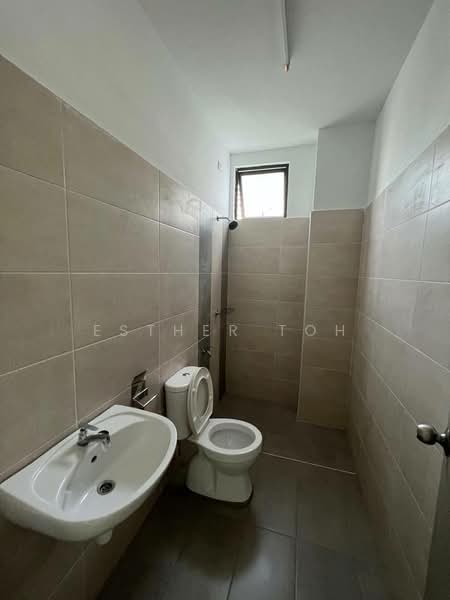 Cluster House for Sale in Taman Mutiara Mas (Skudai) - Esther Toh - Bathroom - PropertyGuru.com.my