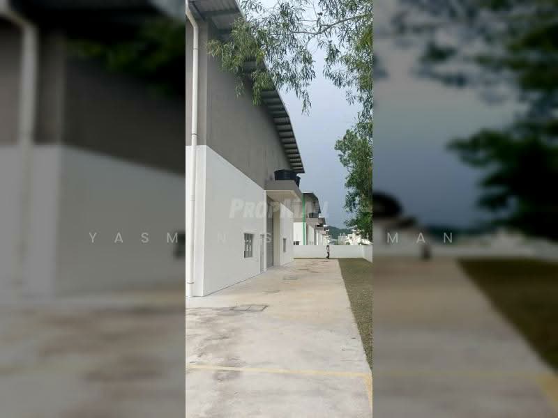 Detached Factory for Rent in Rawang (Selangor) - Yasmin Sulaiman - Exterior - PropertyGuru.com.my