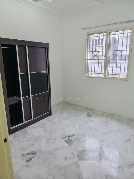 Apartment for Rent at Sri Cempaka (Puchong Jaya) - Mohd Adryzam - Bedroom - PropertyGuru.com.my