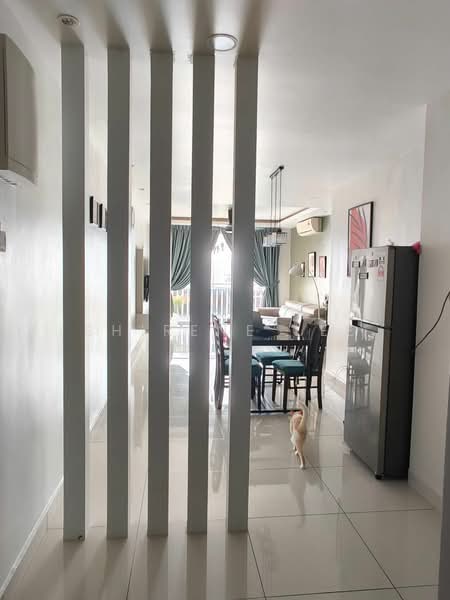 Servis Apartment untuk Disewa di KSL Residence @ Daya - Eldwin Tang - Living Room - PropertyGuru.com.my