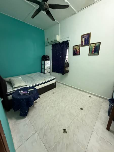 2-storey Terraced House for Sale in Taman Bukit Tiram (Ulu Tiram) - Maggie Lee - Bedroom - PropertyGuru.com.my