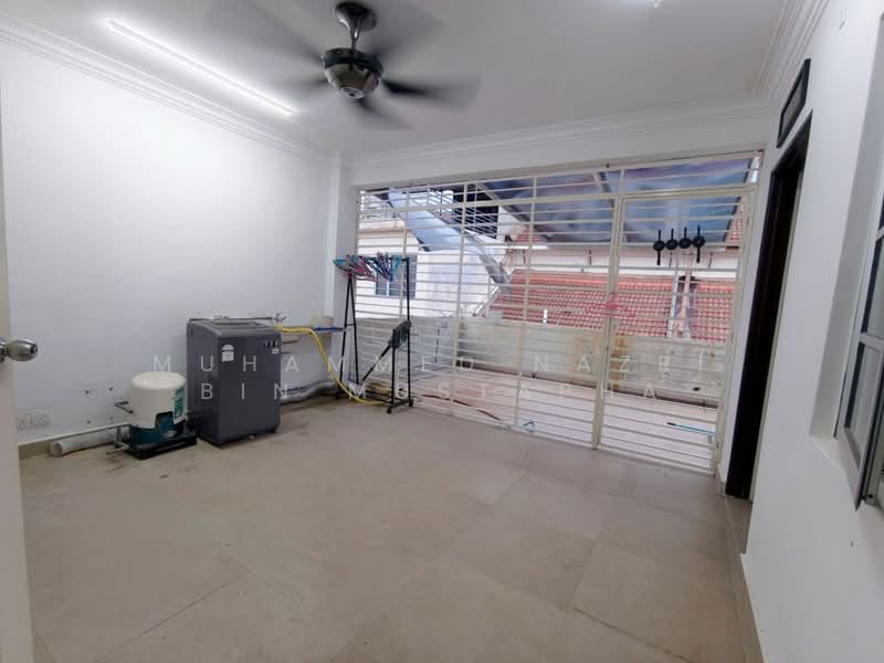 Rumah Teres 2.5 Tingkat untuk Dijual di Ampang (Selangor) - Muhammed Nazri bin Mustapha - Balcony - PropertyGuru.com.my