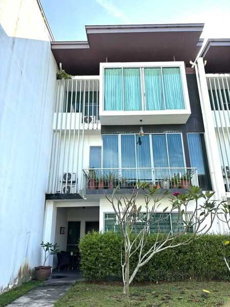 3-storey Terraced House for Sale in Cyberjaya (Selangor) - M. Ridhwan - Exterior - PropertyGuru.com.my