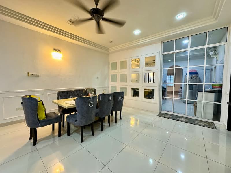 Rumah Teres 2 Tingkat untuk Dijual di Shah Alam (Selangor) - Nur Alia Omar - Dining Room - PropertyGuru.com.my