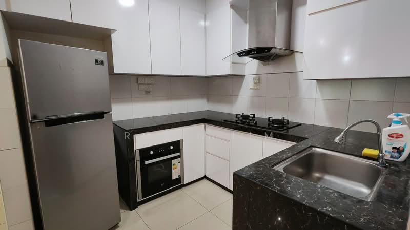 Condominium for Sale at Fairway Suites - Robin Lim - Kitchen - PropertyGuru.com.my