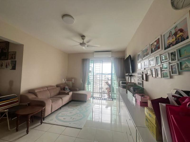 Apartment for Sale at Green Suria @ Bandar Tun Hussein Onn - Melvin . - Living Room - PropertyGuru.com.my