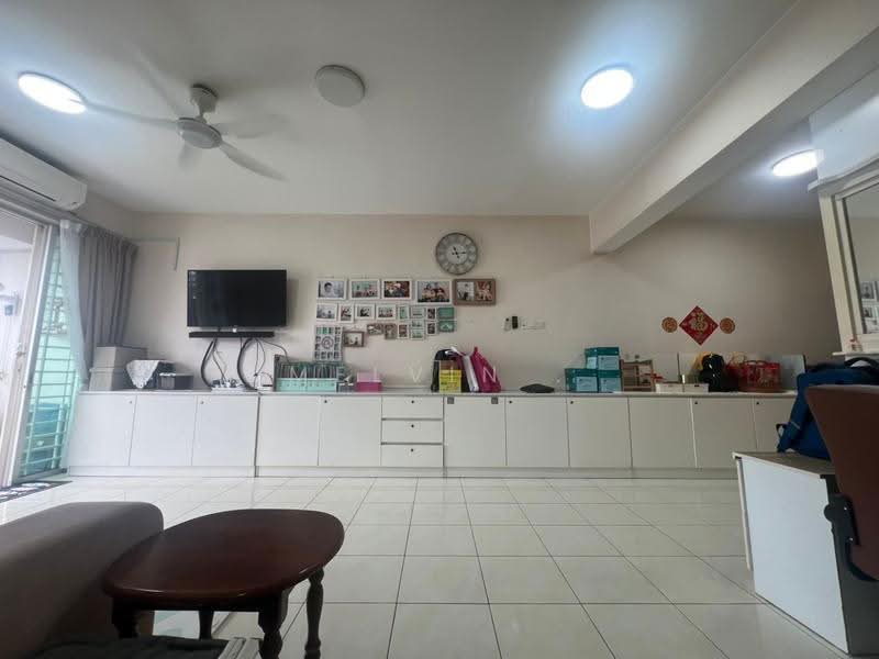 Apartment for Sale at Green Suria @ Bandar Tun Hussein Onn - Melvin . - Living Room - PropertyGuru.com.my