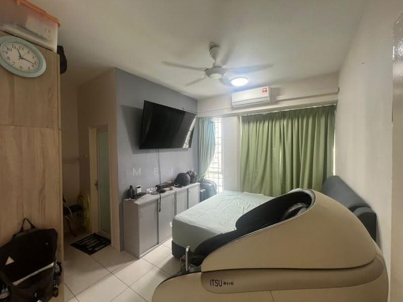 Apartment for Sale at Green Suria @ Bandar Tun Hussein Onn - Melvin . - Bedroom - PropertyGuru.com.my